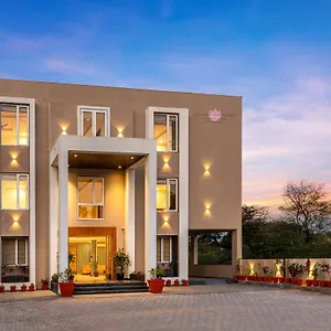 Seasons Sajjangarh Hotel